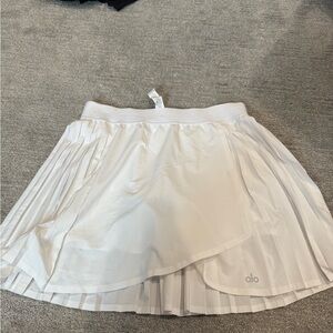 ALO Yoga Women's White tennis Skirt
